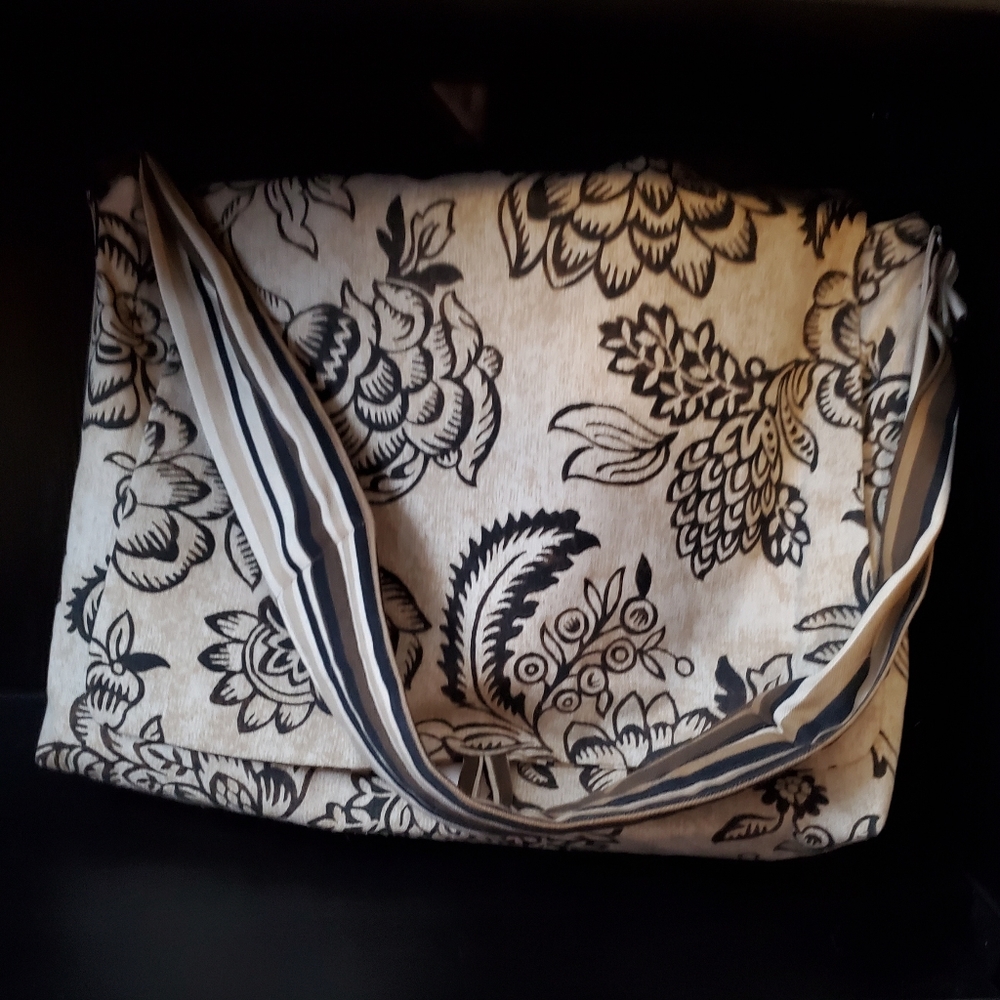 Handmade Elegant Messenger Bag